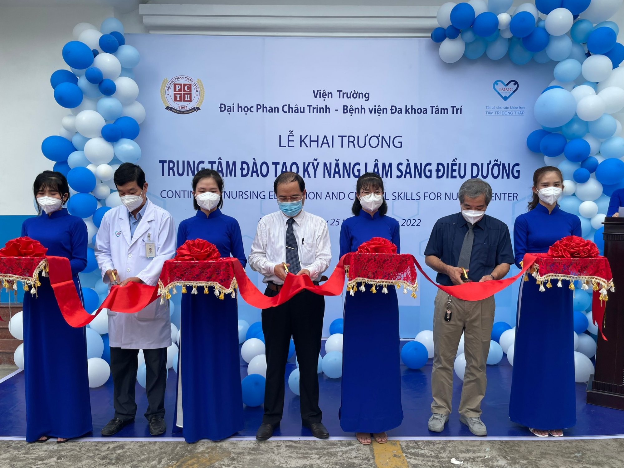 Khai trương Trung tâm Đào tạo kỹ năng lâm sàng điều dưỡng - CNE Center