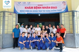 Hoạt động khám bệnh và cấp thuốc miễn phí cho người dân xã Tân Thạnh, huyện Thanh Bình