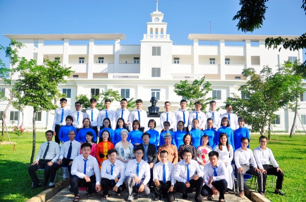Trường Đại học Y khoa Phan Châu Trinh cam kết đầu ra: tiếp nhận 100% sinh viên điều dưỡng, xét nghiệm, QTBV