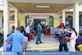 Hoạt động khám bệnh, cấp thuốc miễn phí cho người dân phường Mỹ Trà, tỉnh Đồng Tháp