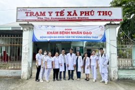 Hoạt động khám bệnh, cấp thuốc miễn phí cho người dân xã Phú Thọ, tỉnh Đồng Tháp