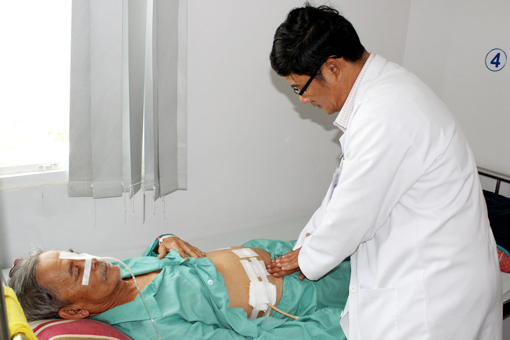 Bệnh viện Tâm Trí Đồng Tháp: Phẫu thuật nội soi một trường hợp hy hữu - thủng dạ dày do xương cá.